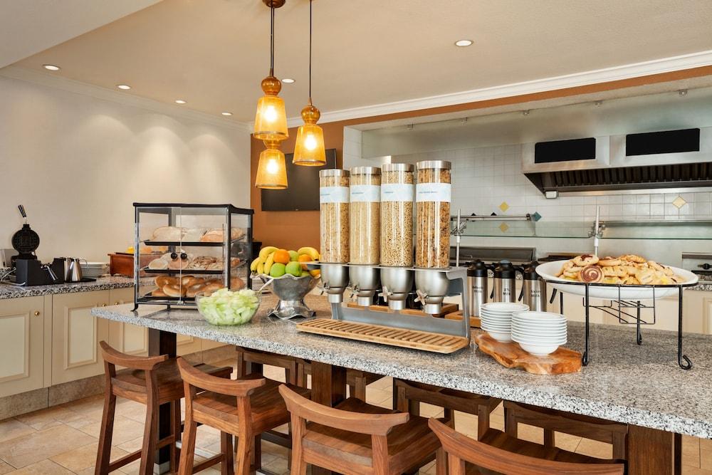 Hilton Garden 3*